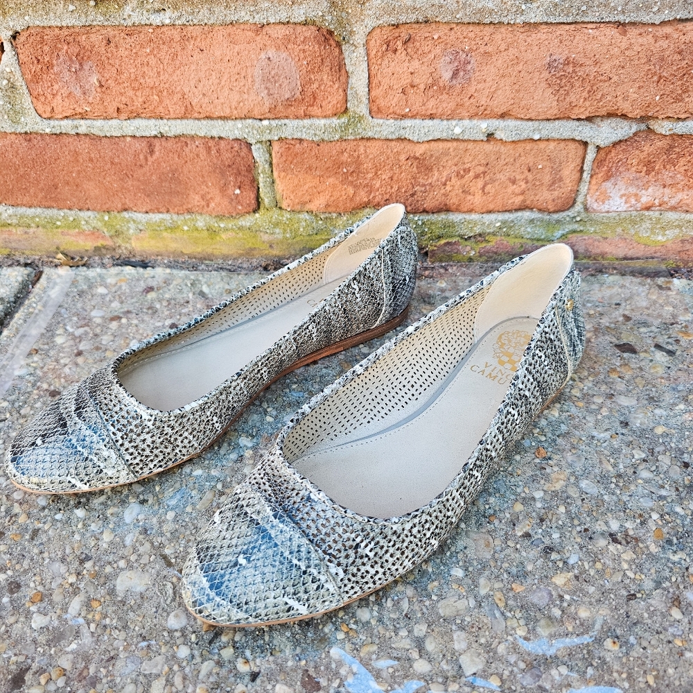 Vince Camuto Reptile-Embossed Perforated Flats Size: 8.5 M